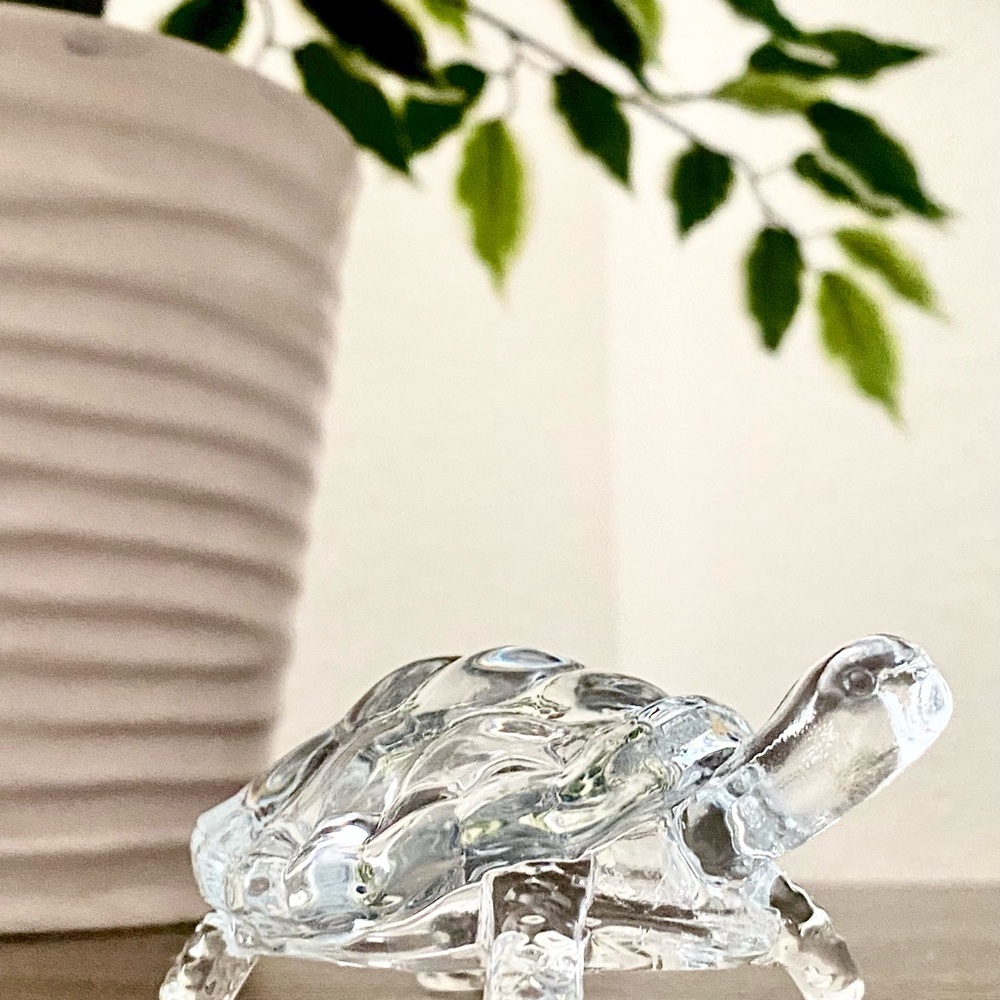 Crystal Clear Glass Tortoise Figurine Turtle Paperweight  Vintage Look Miniature